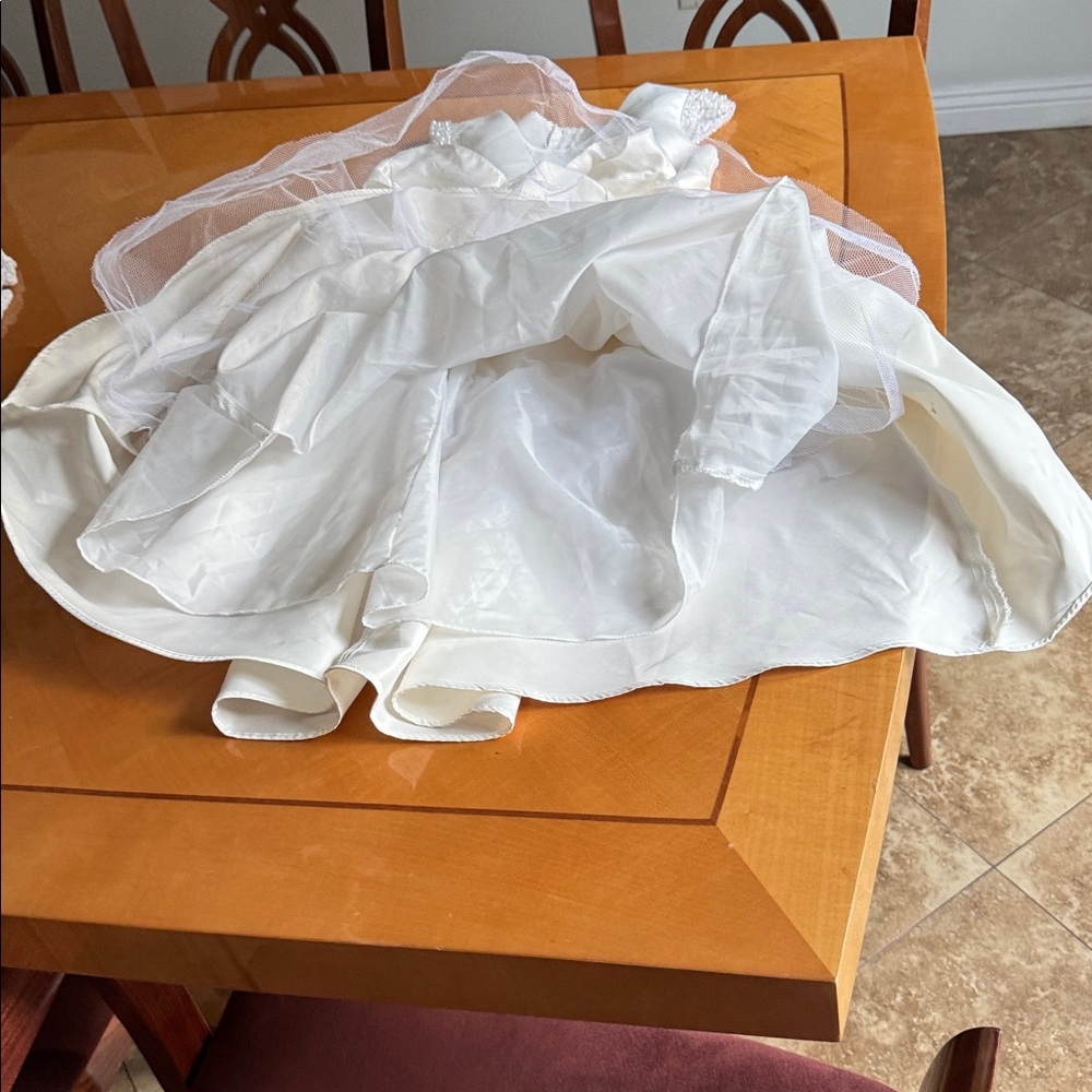 Adele Elegant Cream Kids Dress size 5-6 - Picture 5 of 7
